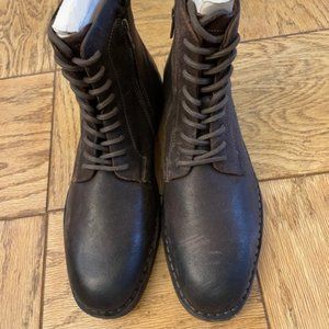 BRAND NEW: Steve Madden - Petyr Boots - 11
